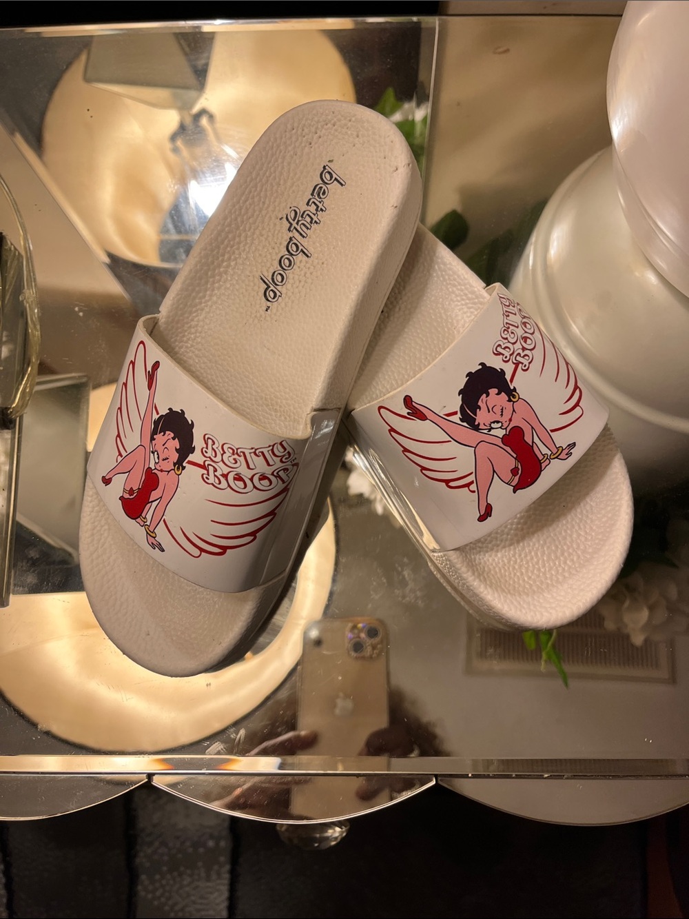 Betty Boop White and Red Graphic Slide Sandals🤦🏻♀️